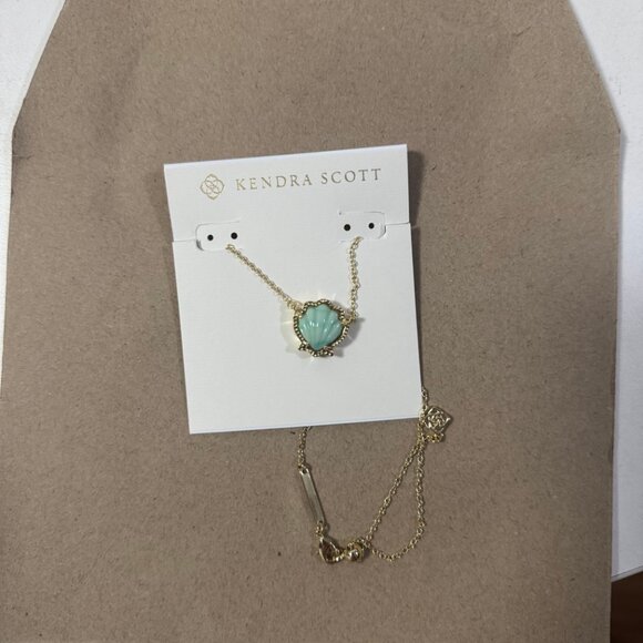 Kendra Scott Shell Pendant Necklace - Picture 2 of 3